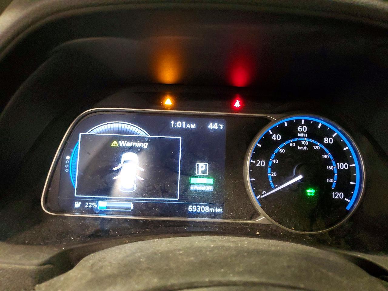 2019 NISSAN LEAF S photo 17
