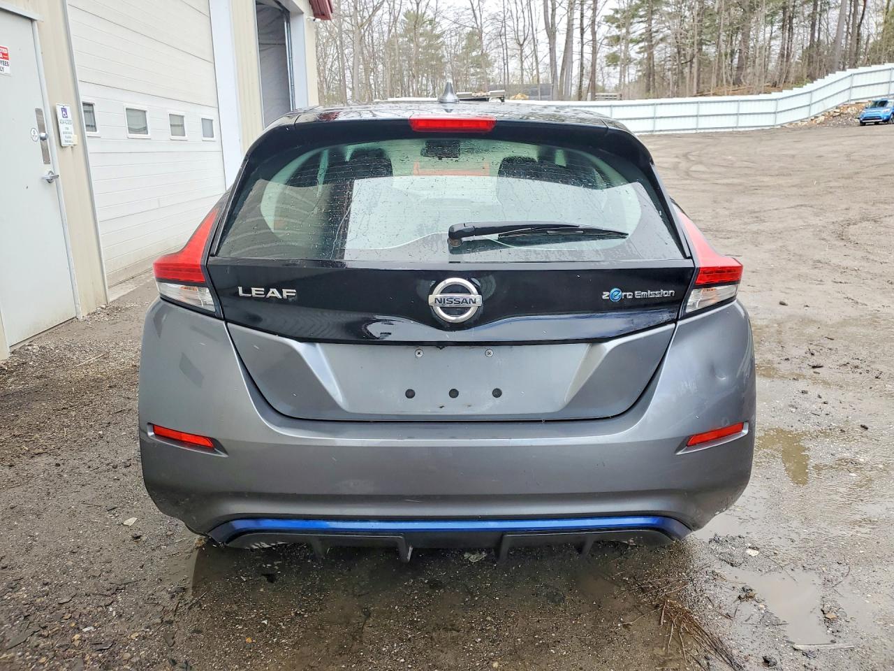 2019 NISSAN LEAF S photo 11