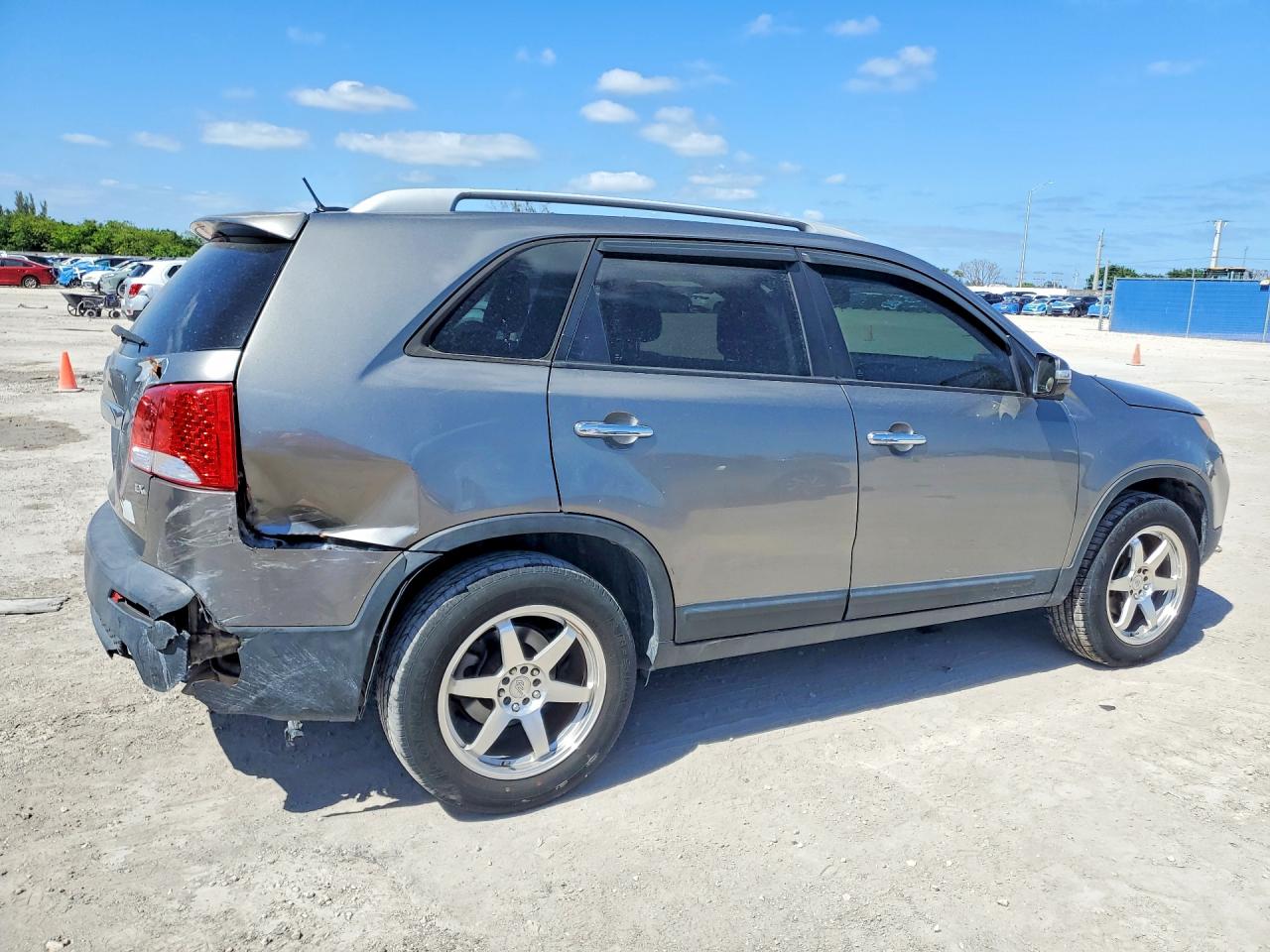 2011 KIA SORENTO EX photo 7