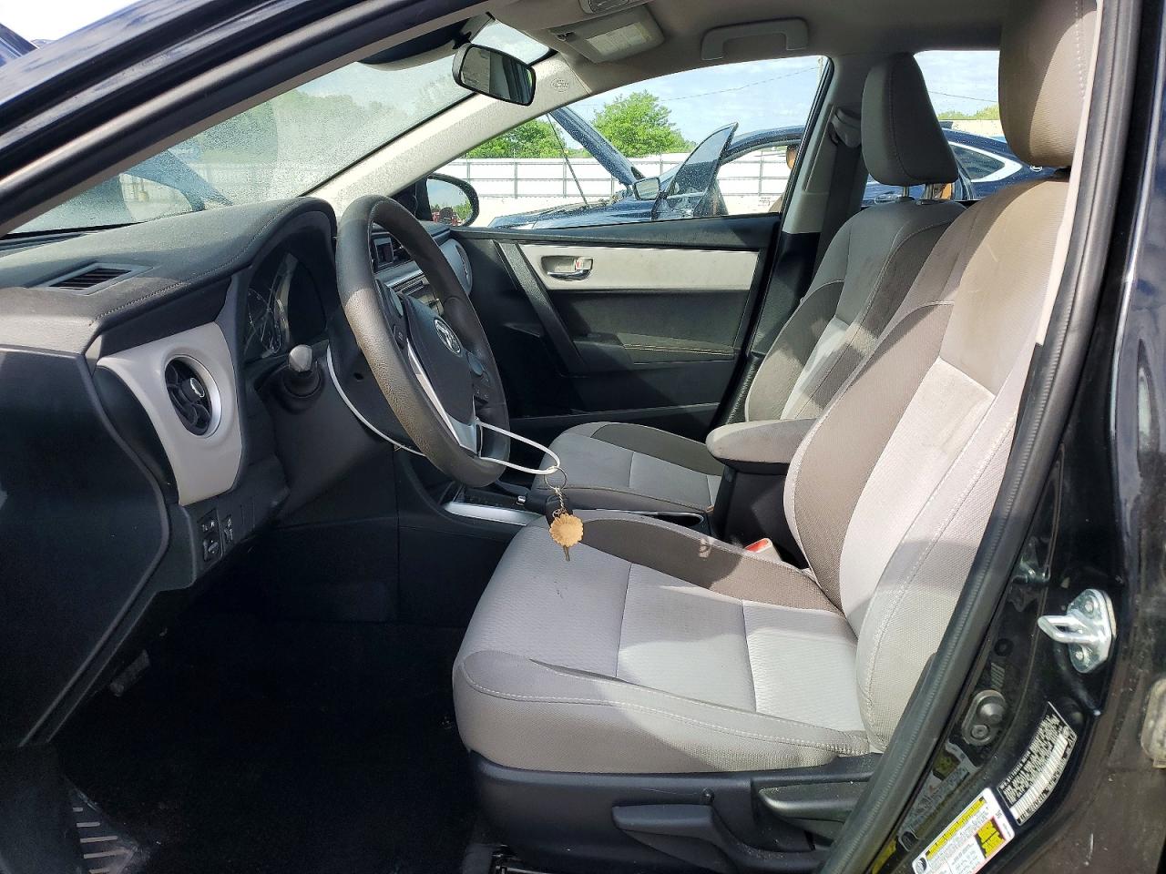 2017 TOYOTA COROLLA LE photo 19