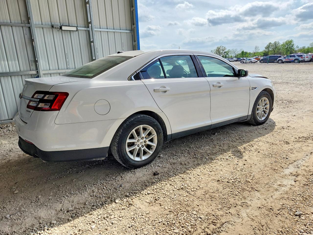 2014 FORD TAURUS SE photo 5