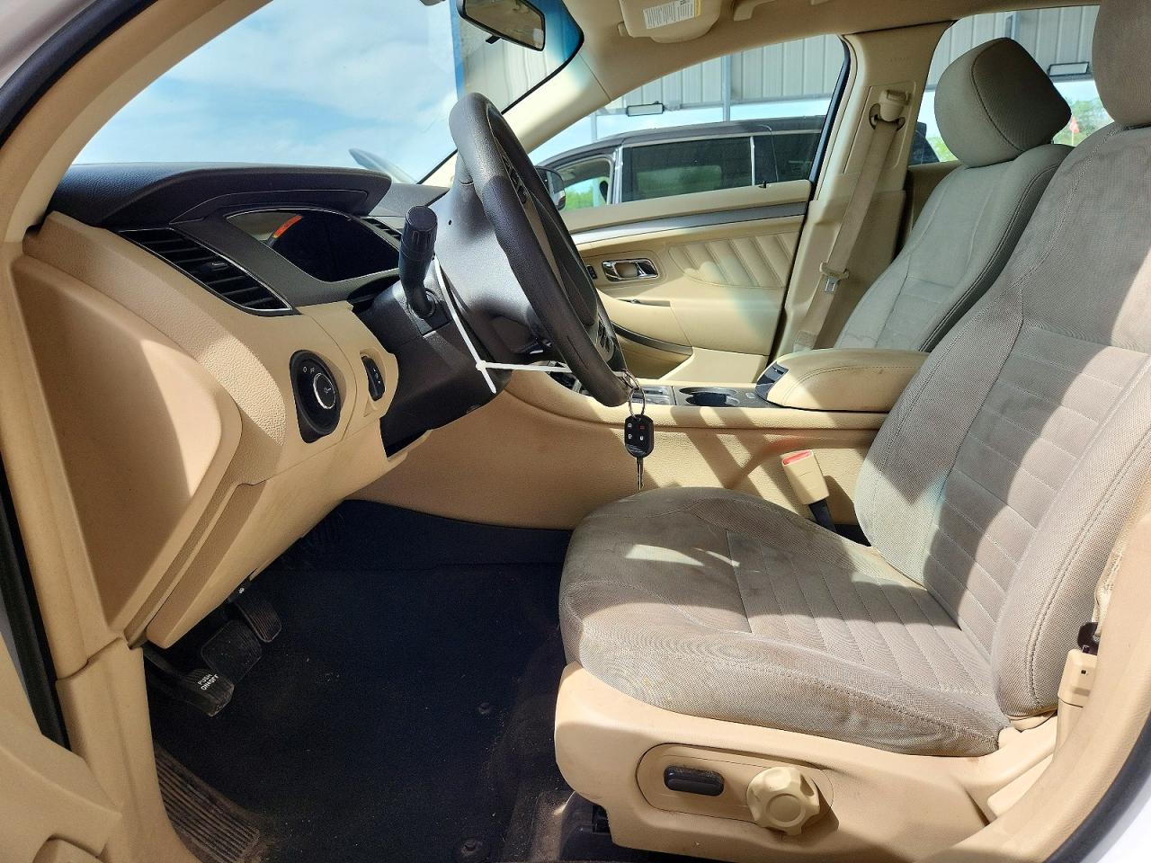 2014 FORD TAURUS SE photo 13