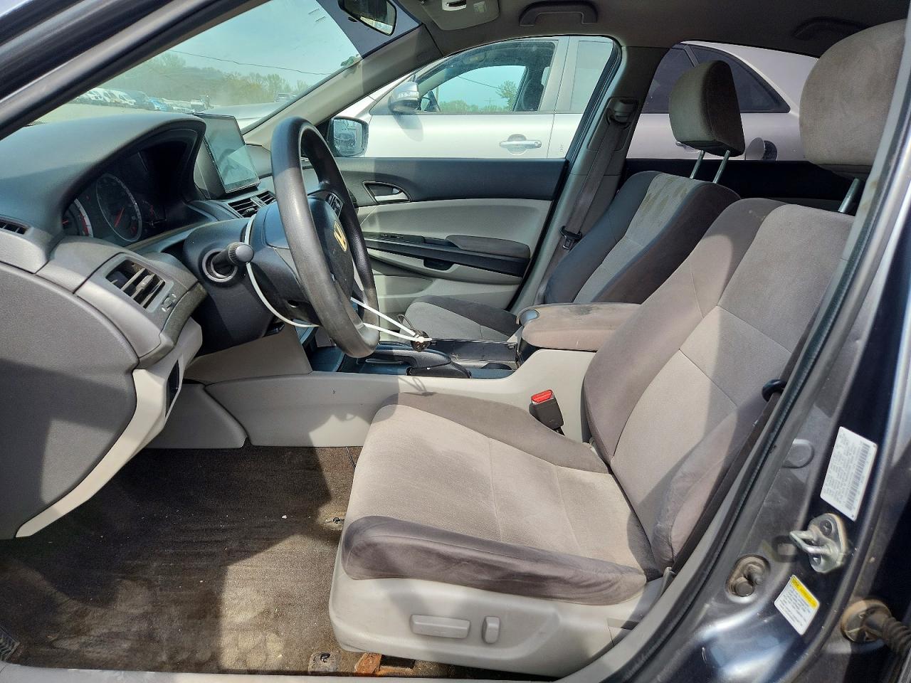 2010 HONDA ACCORD LXP photo 19