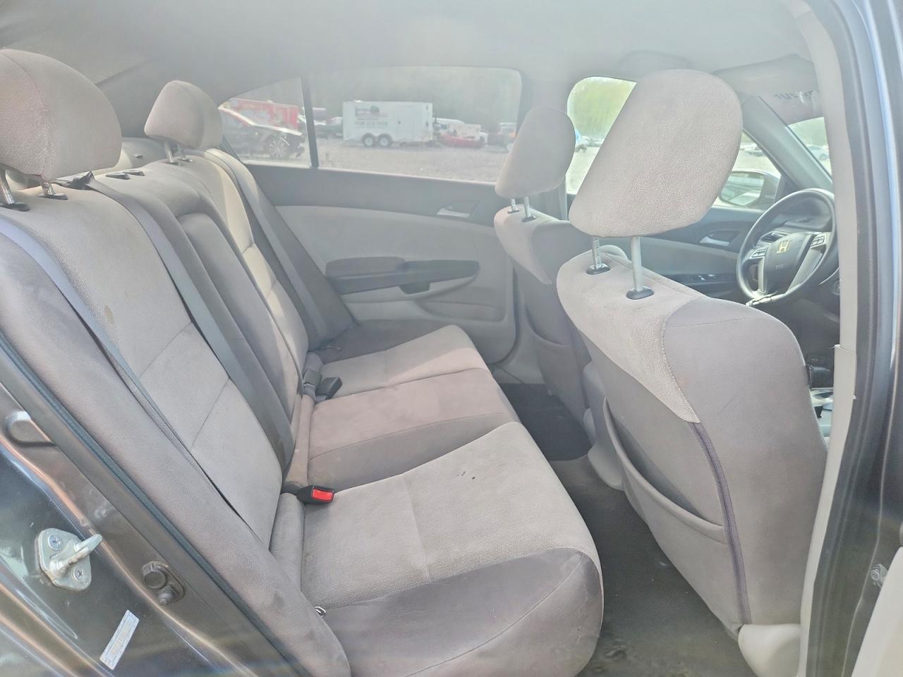 2010 HONDA ACCORD LXP photo 28