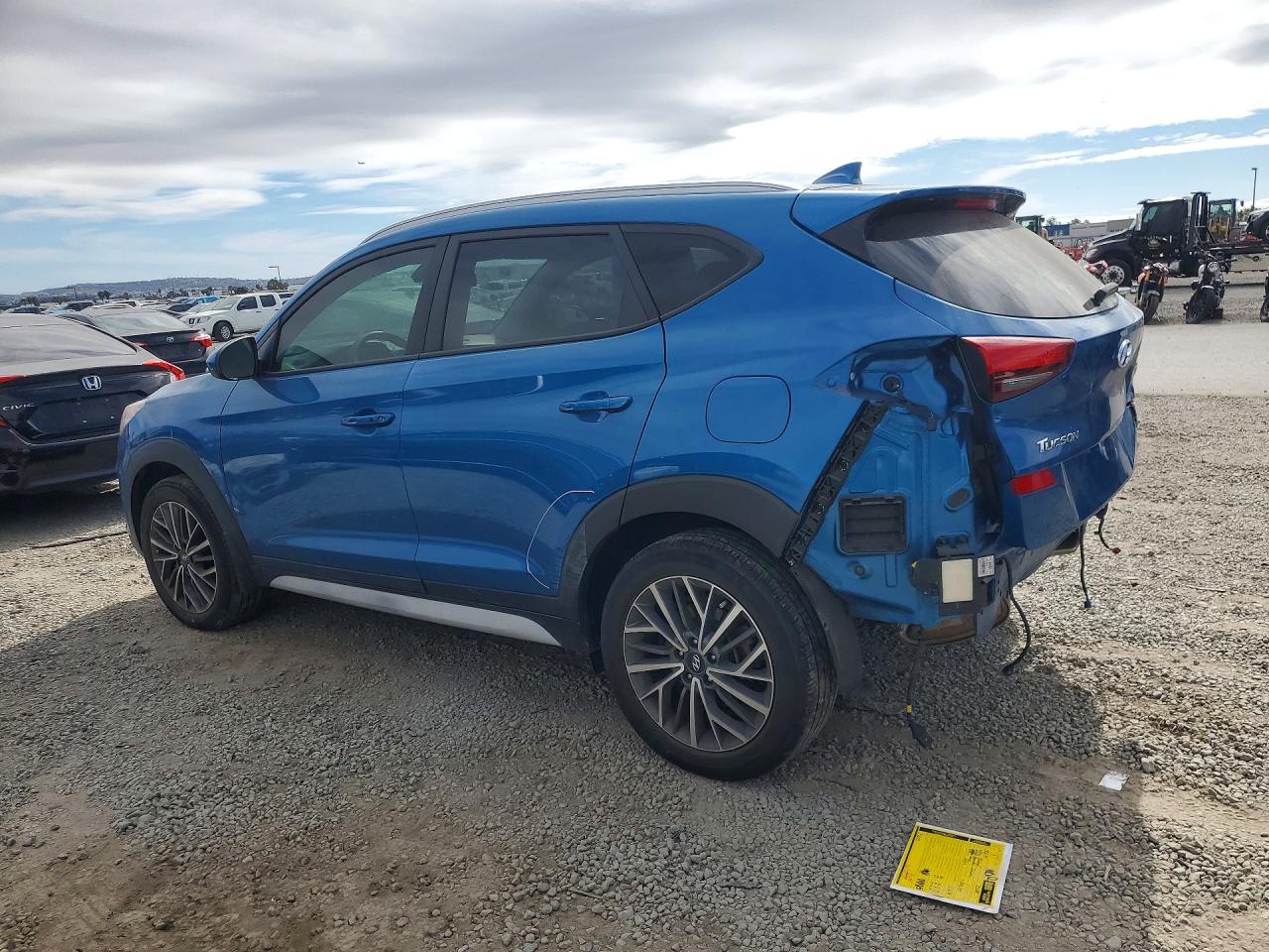 2020 HYUNDAI TUCSON SEL photo 3