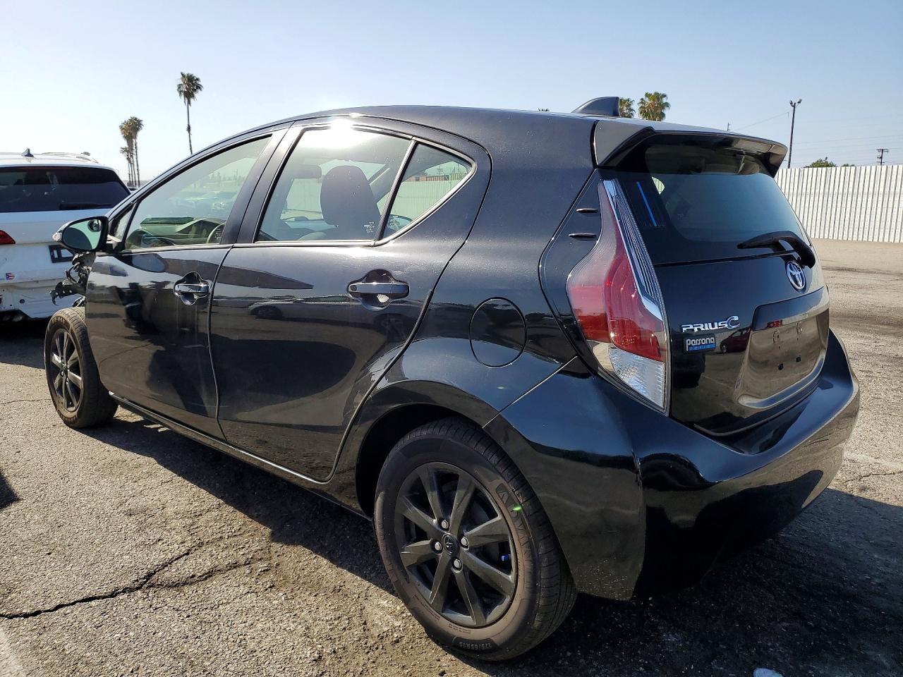 2016 TOYOTA PRIUS C PERSONA SPECIAL EDITION photo 3
