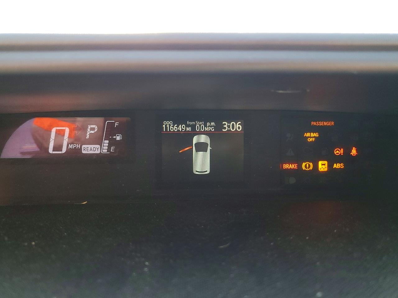 2016 TOYOTA PRIUS C PERSONA SPECIAL EDITION photo 17