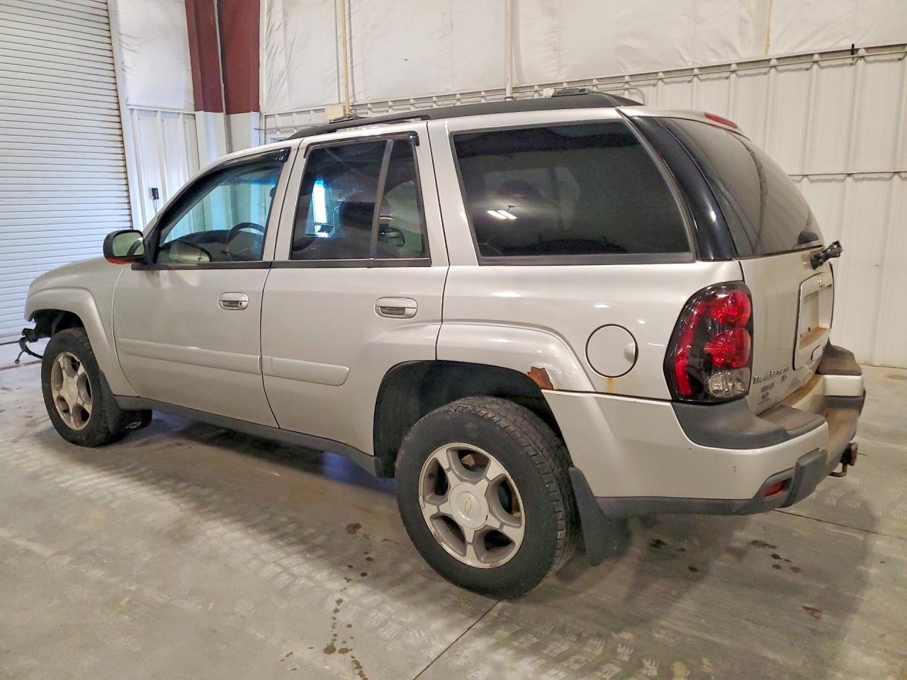 2005 CHEVROLET TRAILBLAZER LS photo 4