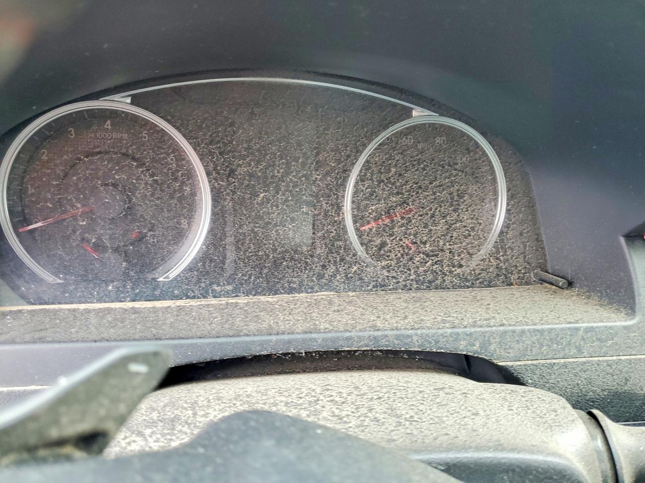 2016 TOYOTA CAMRY SE photo 17