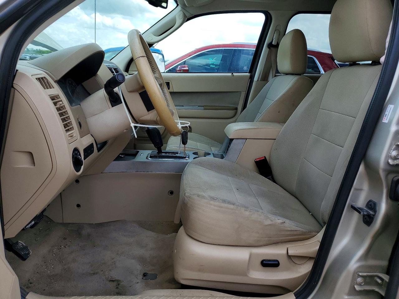 2010 FORD ESCAPE XLT photo 13