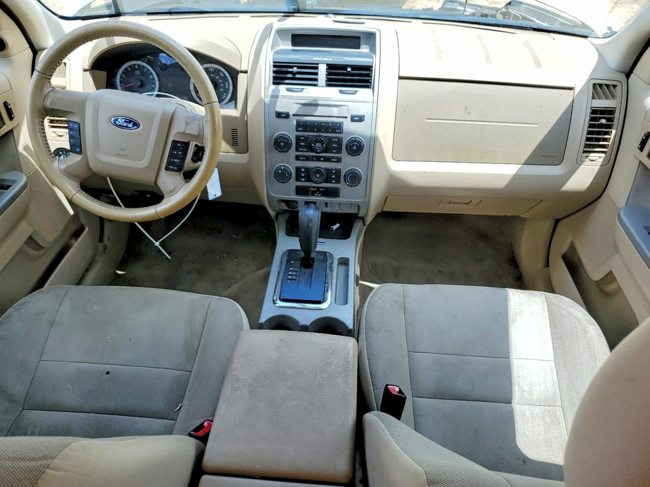 2010 FORD ESCAPE XLT photo 15