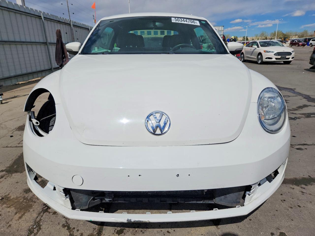 2014 VOLKSWAGEN BEETLE photo 9