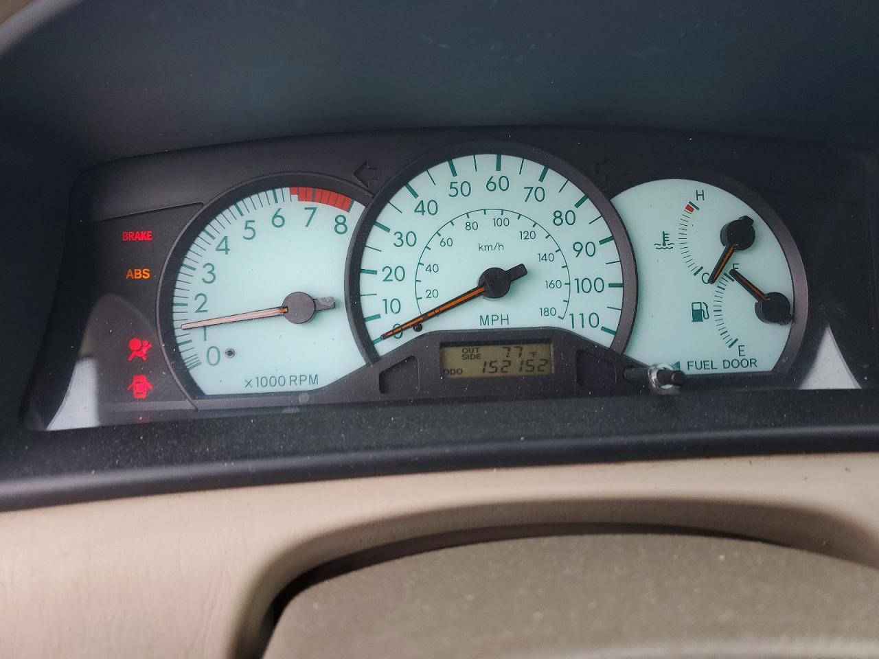 2004 TOYOTA COROLLA LE photo 25