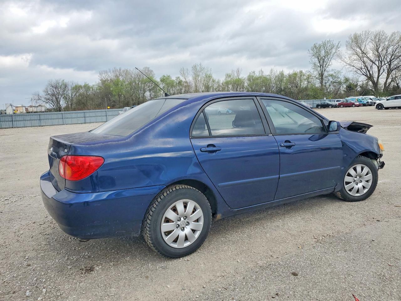 2004 TOYOTA COROLLA LE photo 7