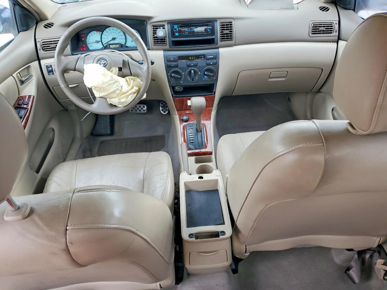 2004 TOYOTA COROLLA LE photo 22