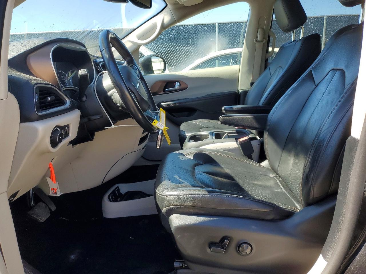 2019 CHRYSLER PACIFICA TOURING L photo 13