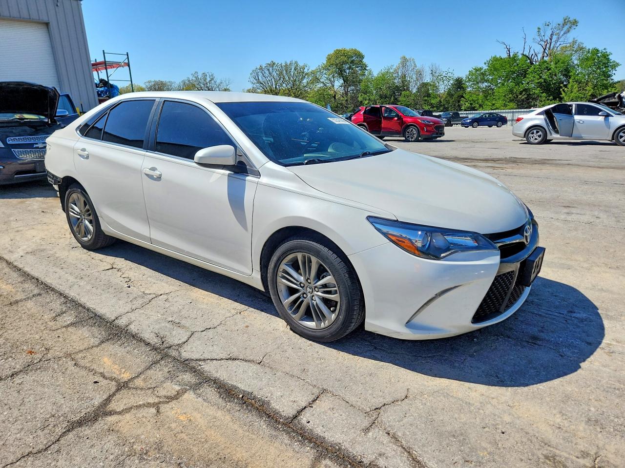 2015 TOYOTA CAMRY SE photo 10