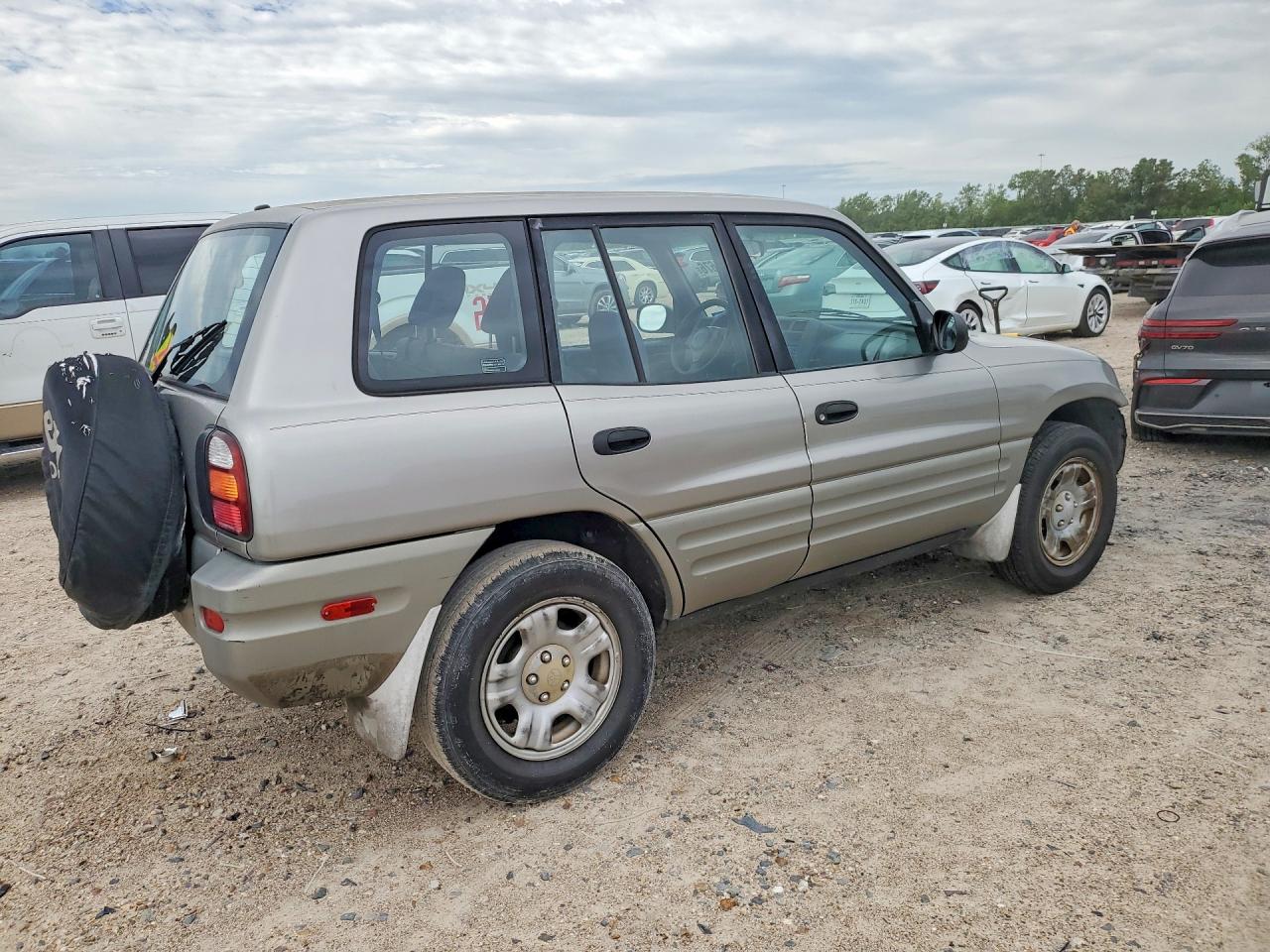 2000 TOYOTA RAV4 BASE photo 7