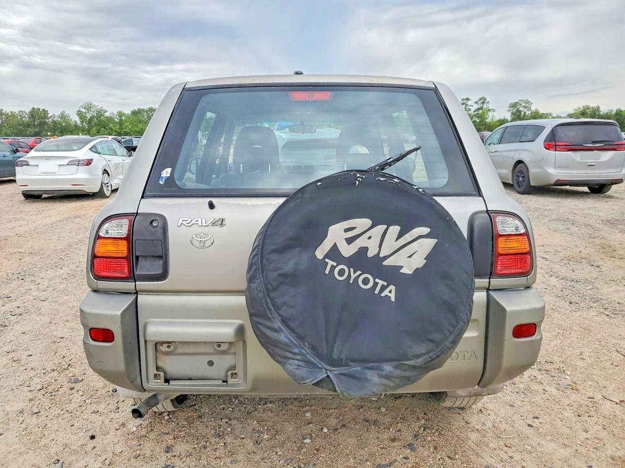 2000 TOYOTA RAV4 BASE photo 16