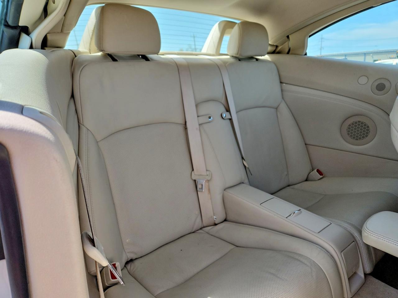 2010 LEXUS IS 250 photo 10