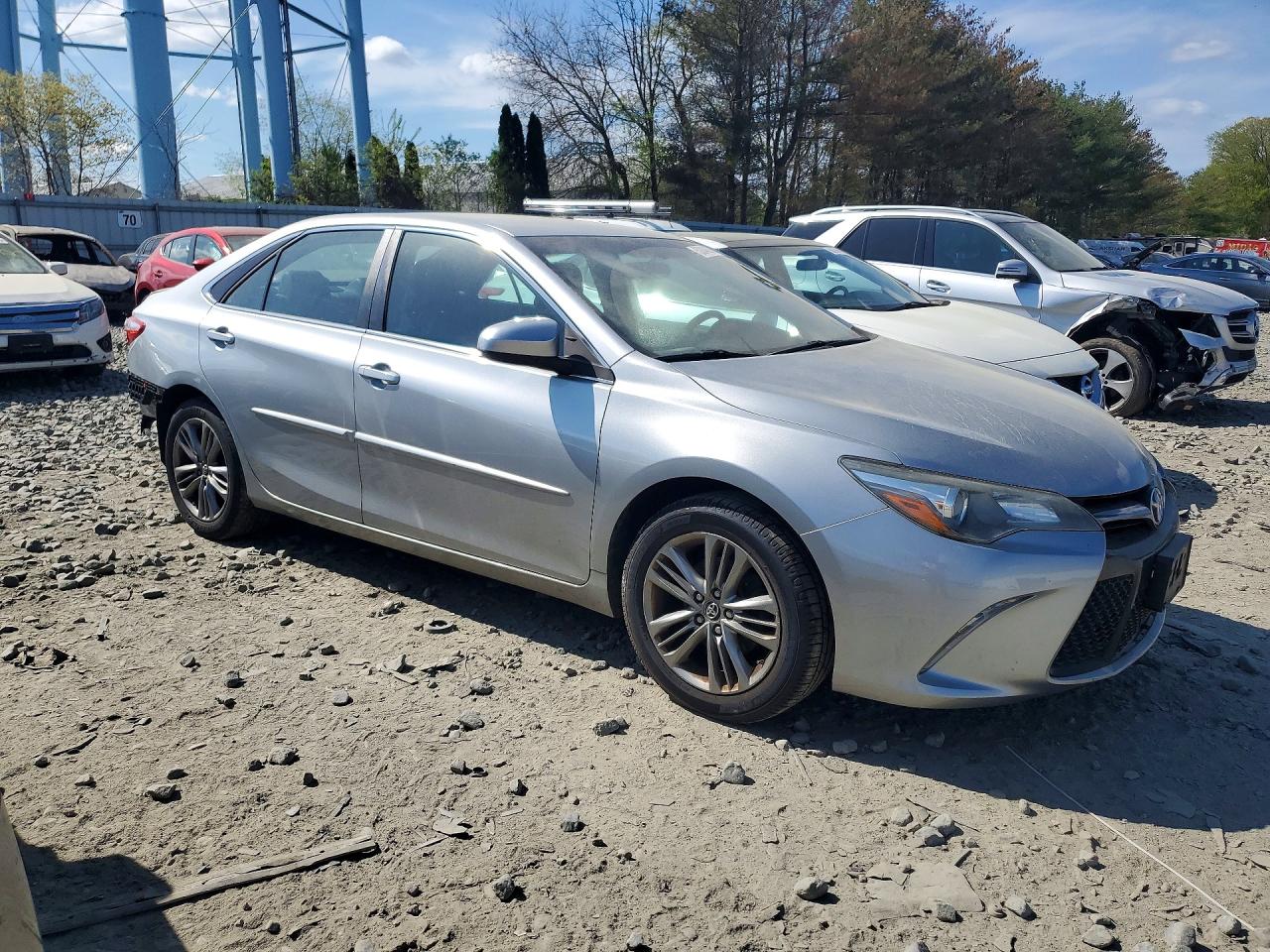 2016 TOYOTA CAMRY SE photo 7