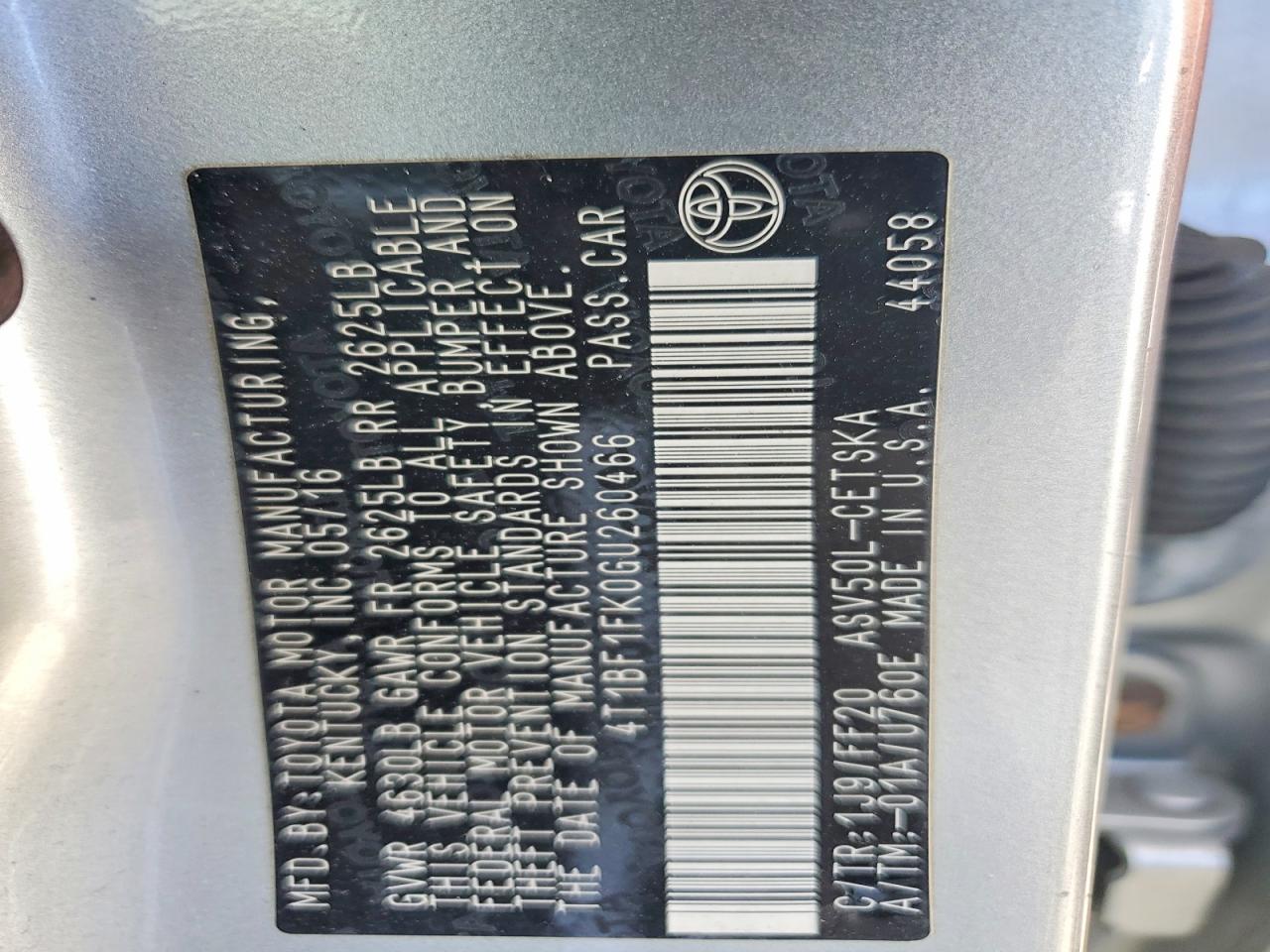 2016 TOYOTA CAMRY SE photo 23