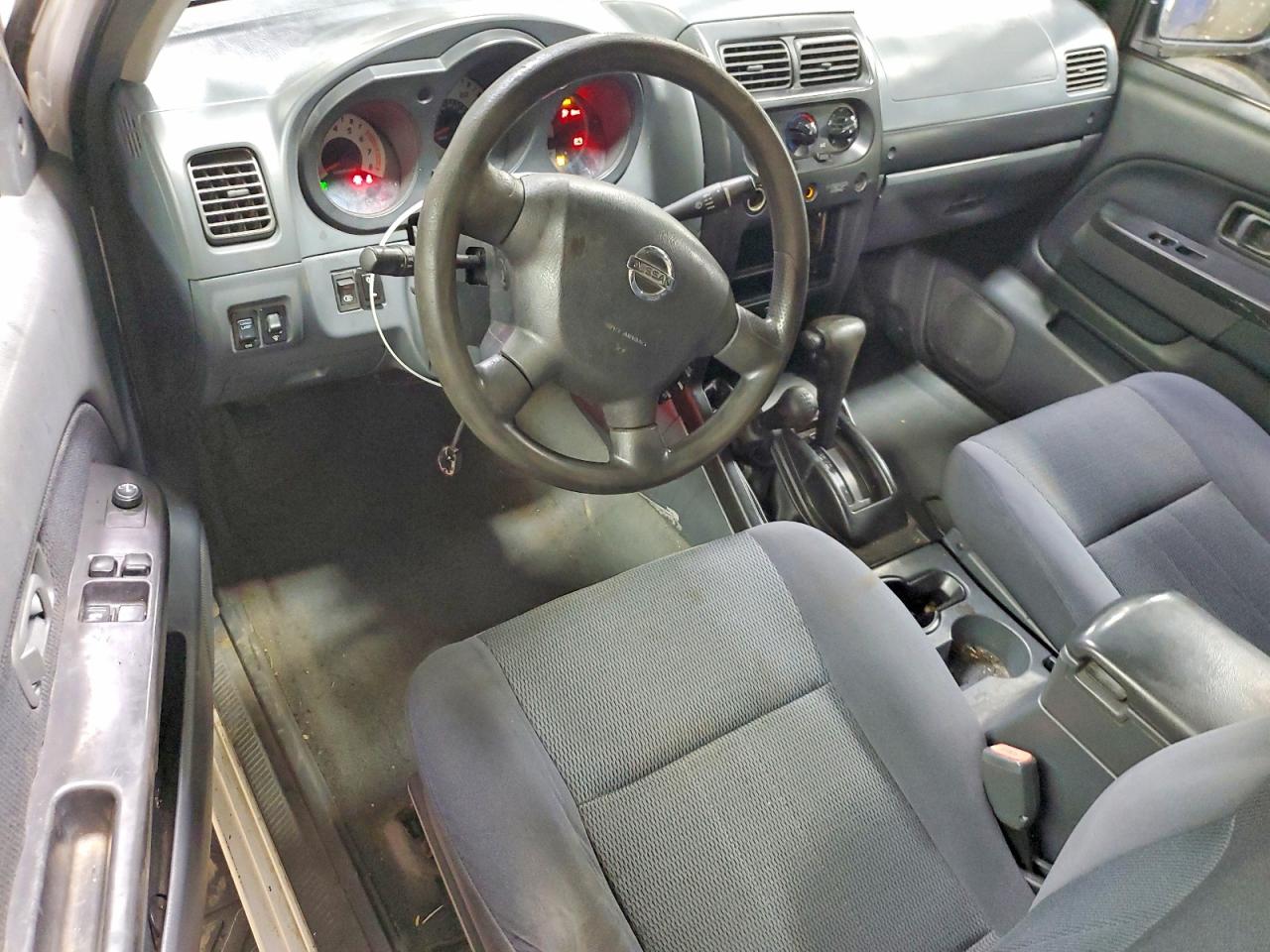 2004 NISSAN FRONTIER KING CAB XE V6 photo 15