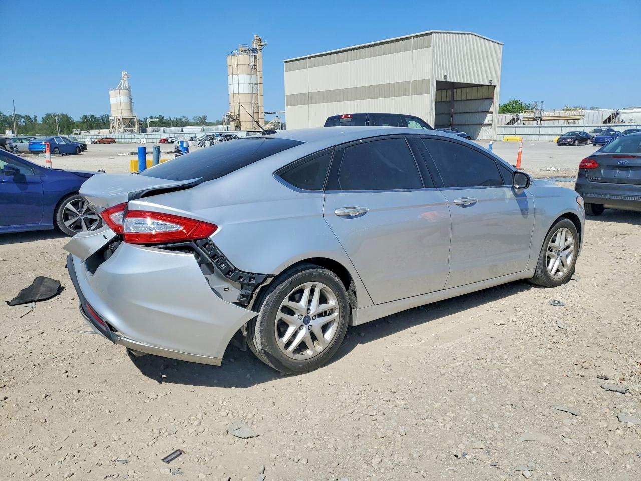 2014 FORD FUSION SE photo 5