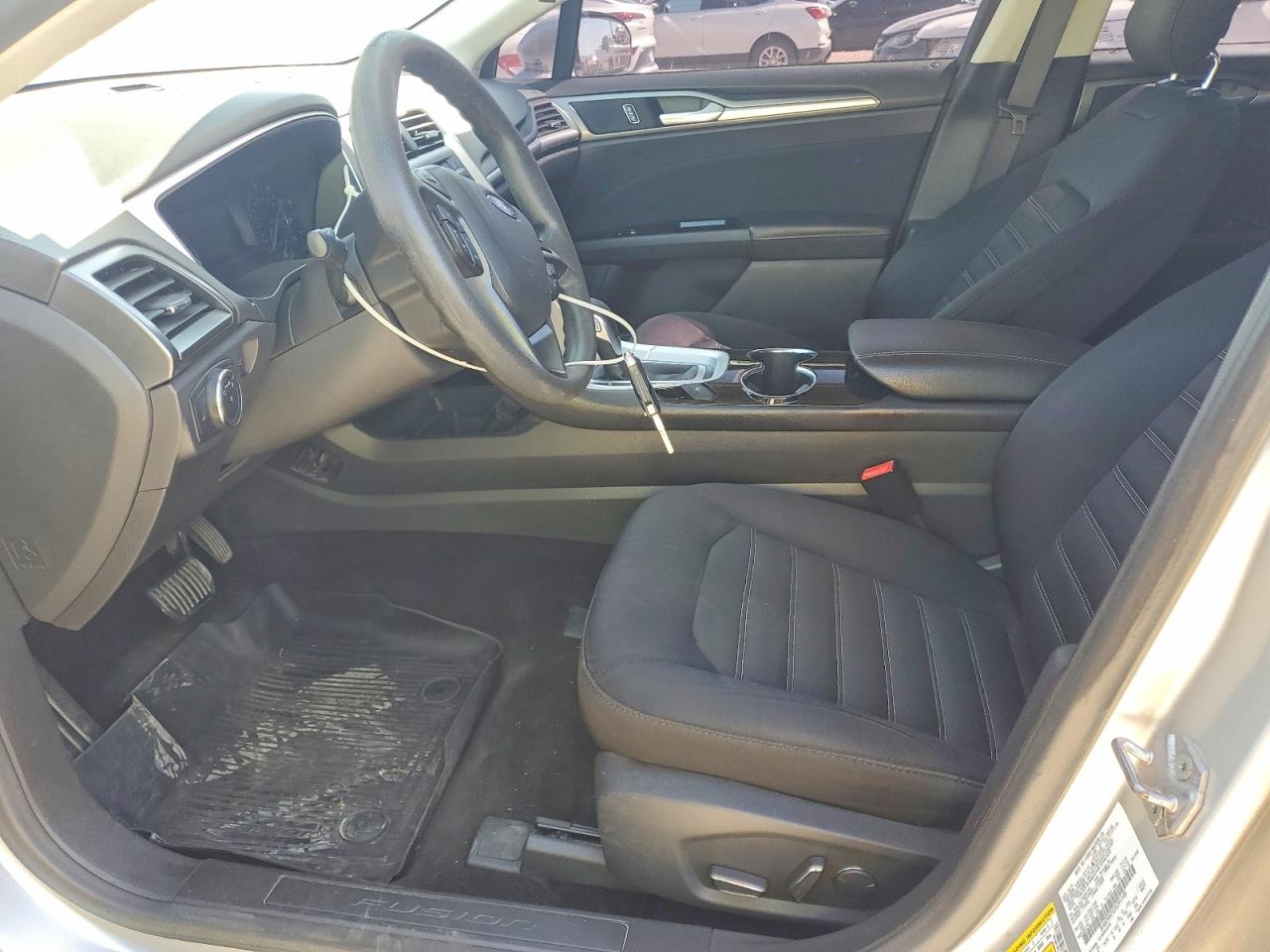2014 FORD FUSION SE photo 13