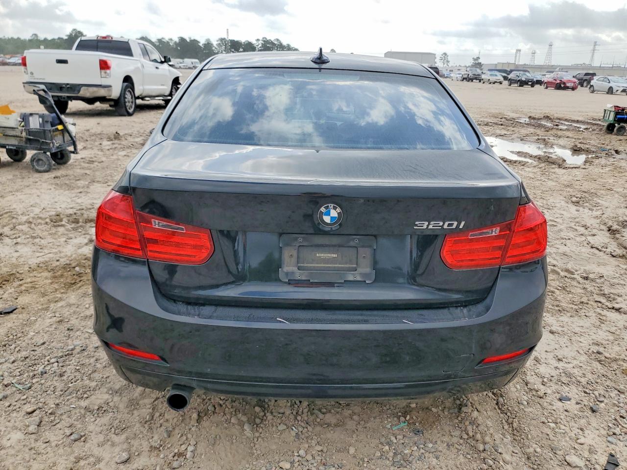2014 BMW 320 photo 11