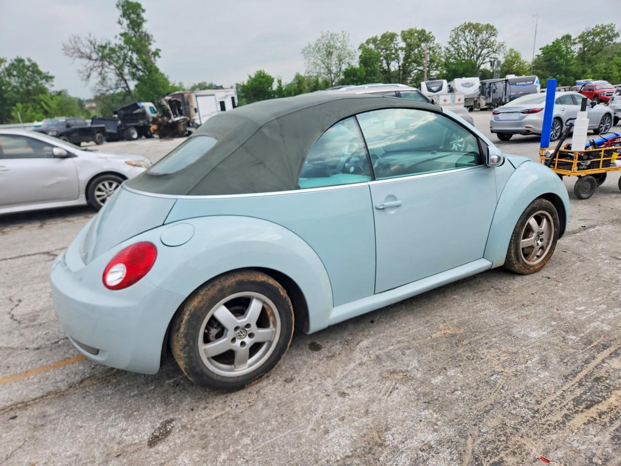 2006 VOLKSWAGEN NEW BEETLE CONVERTIBLE OPTION PACKAGE 1 photo 5