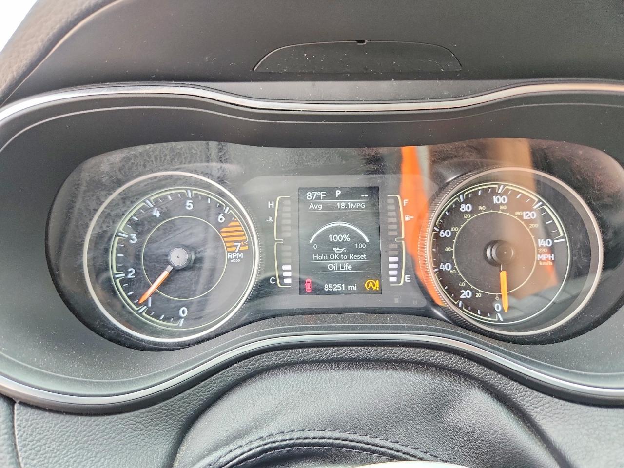 2019 JEEP CHEROKEE LATITUDE PLUS photo 9