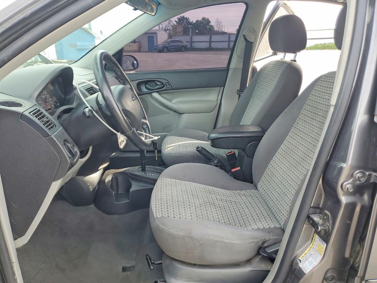 2006 FORD FOCUS ZX4 photo 7