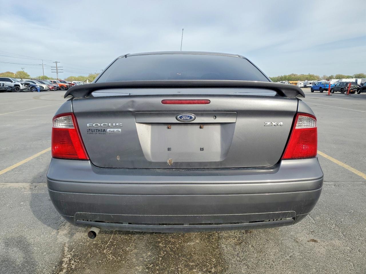 2006 FORD FOCUS ZX4 photo 6