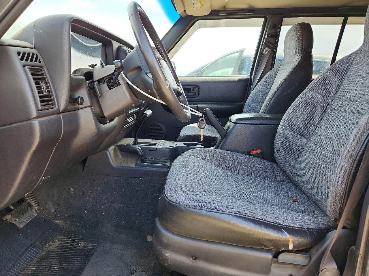 2001 JEEP CHEROKEE SPORT photo 19