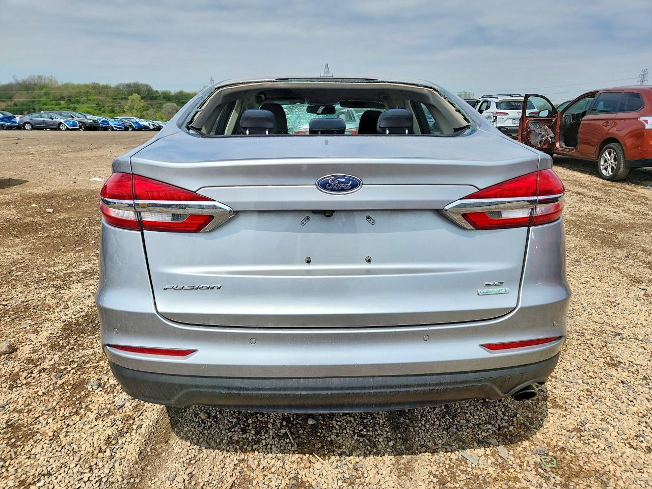 2020 FORD FUSION SE photo 16