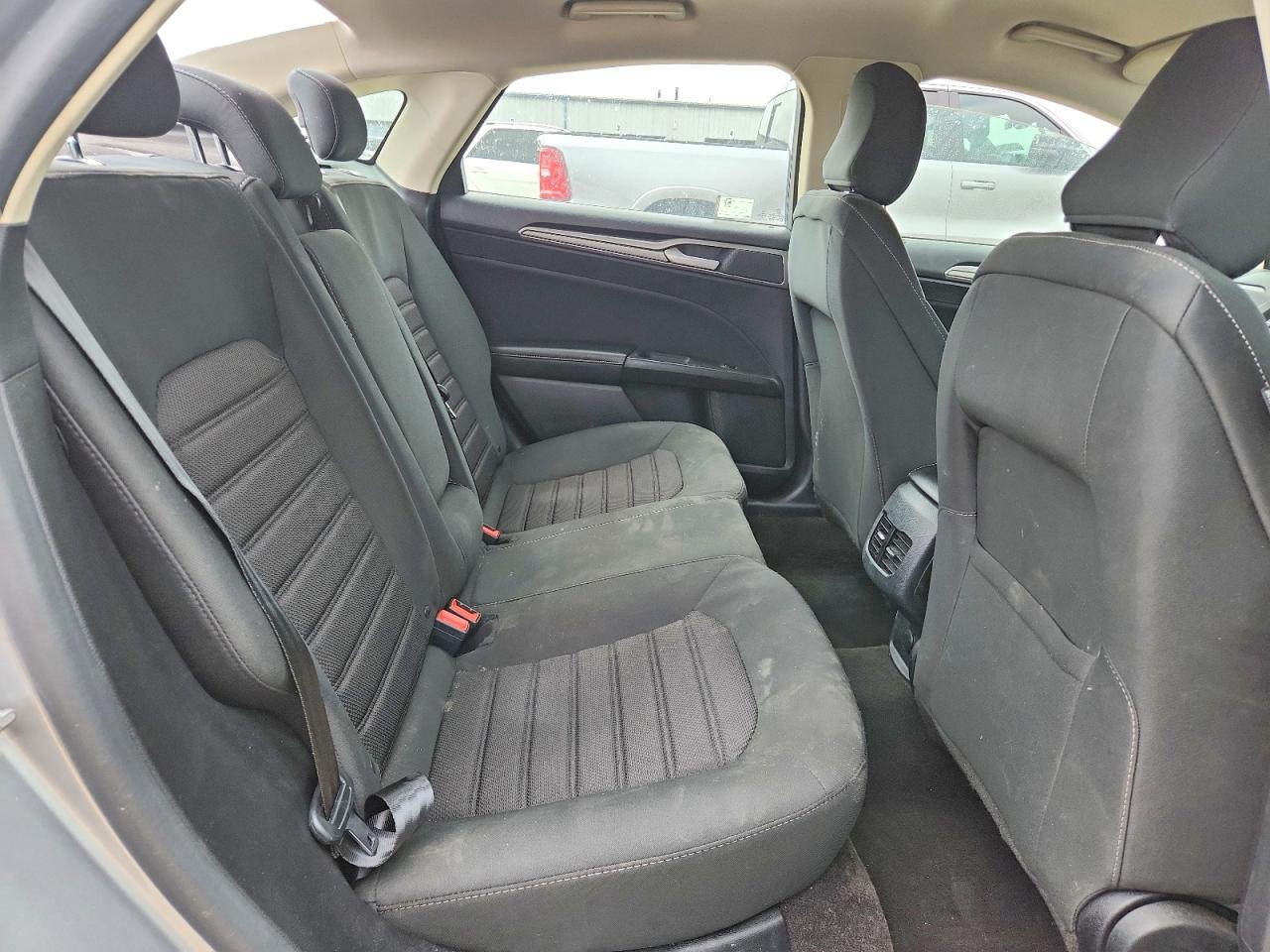 2020 FORD FUSION SE photo 28