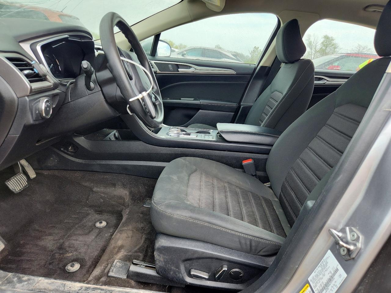 2020 FORD FUSION SE photo 19