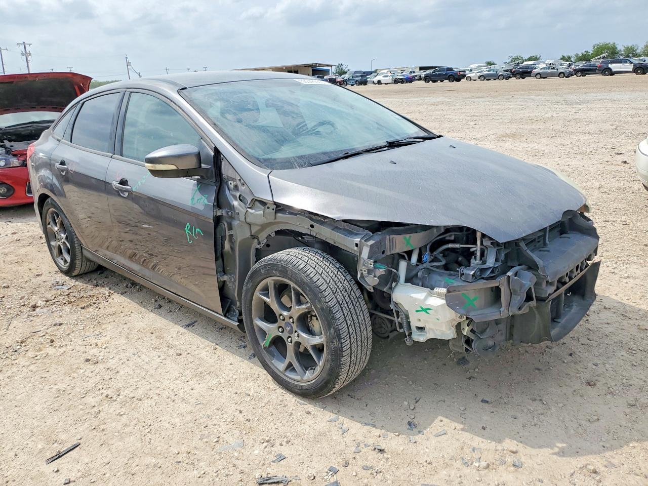 2014 FORD FOCUS SE photo 4