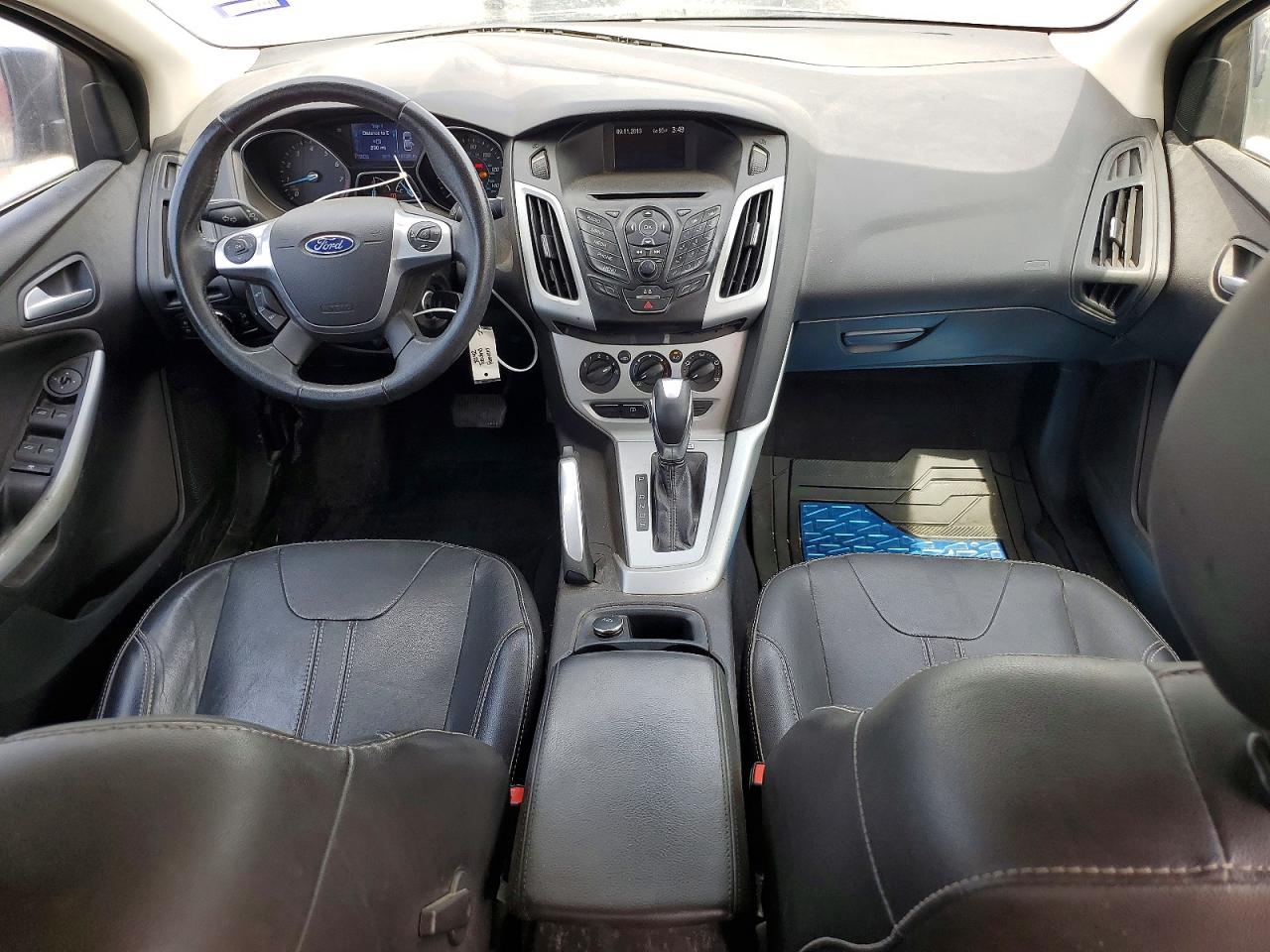 2014 FORD FOCUS SE photo 8
