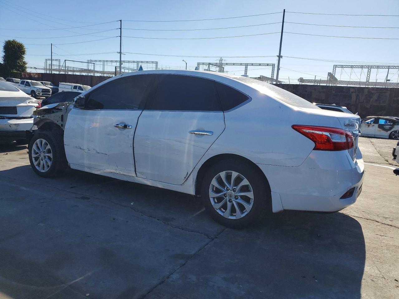 2018 NISSAN SENTRA SV photo 4