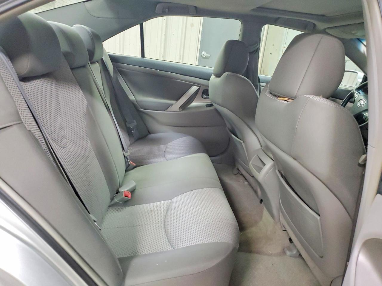 2009 TOYOTA CAMRY SE photo 19