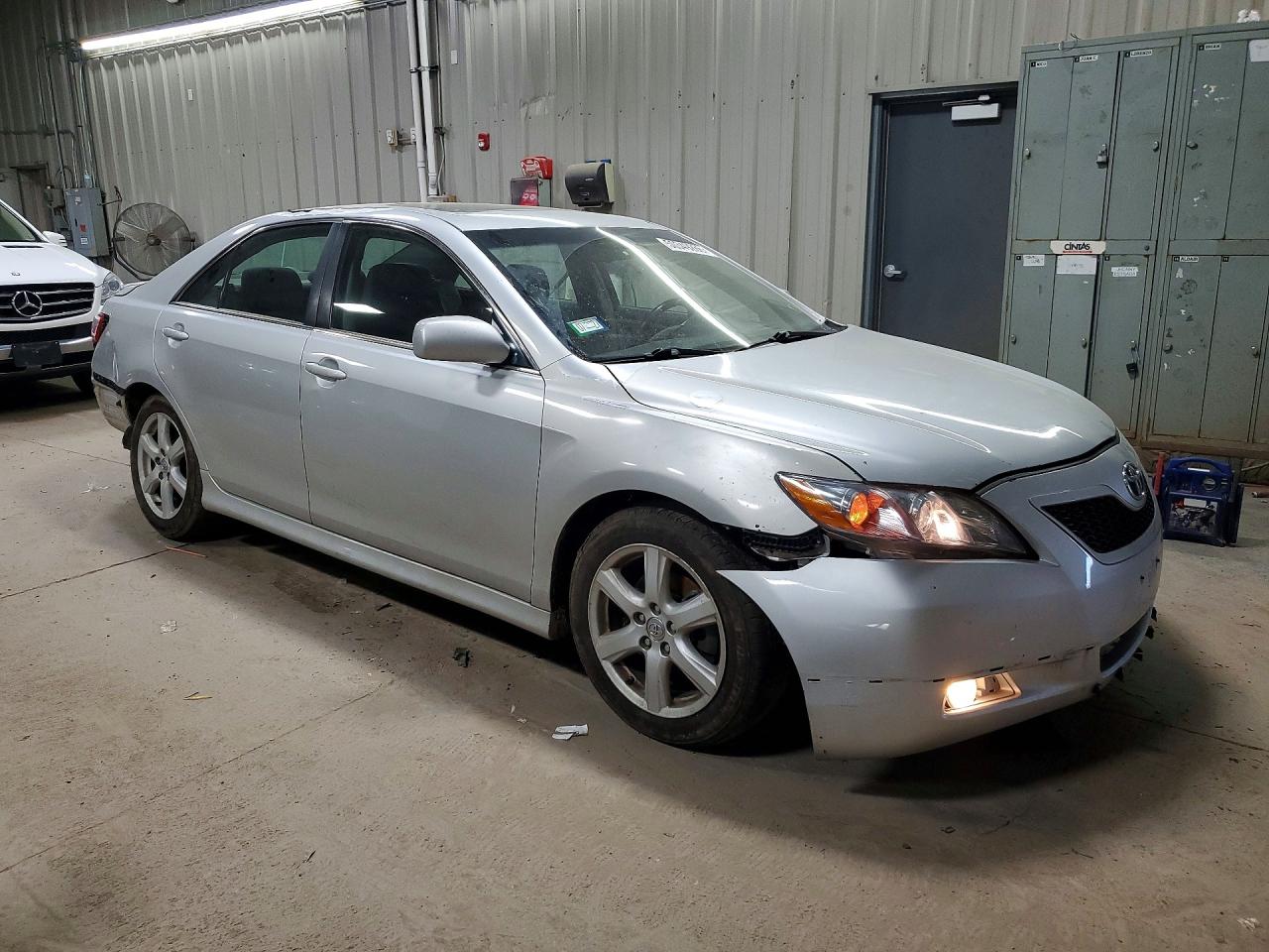 2009 TOYOTA CAMRY SE photo 7