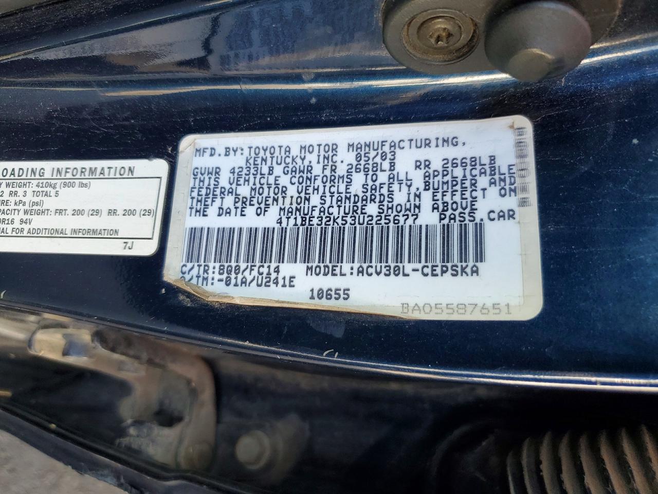 2003 TOYOTA CAMRY SE photo 23