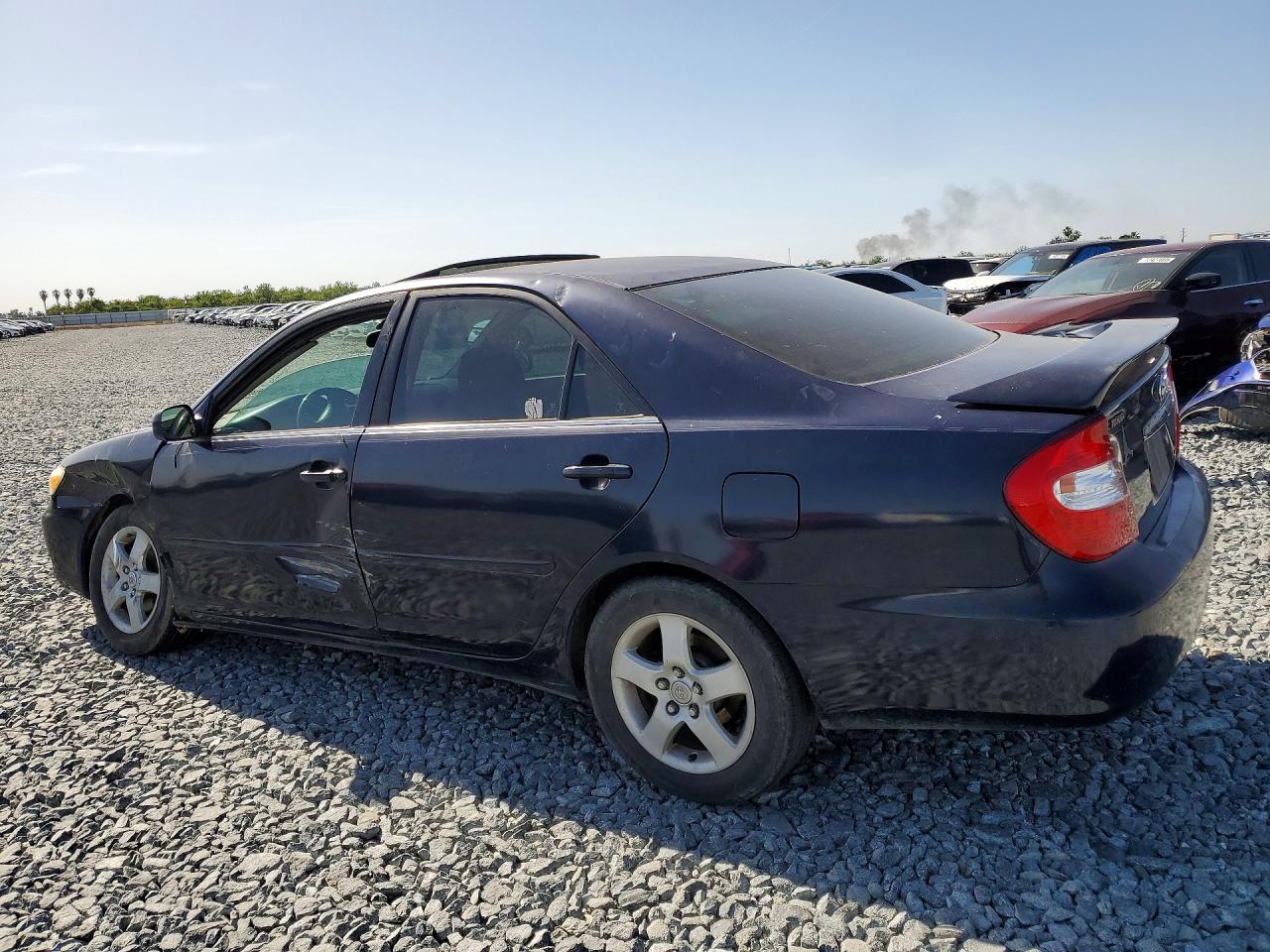2003 TOYOTA CAMRY SE photo 3