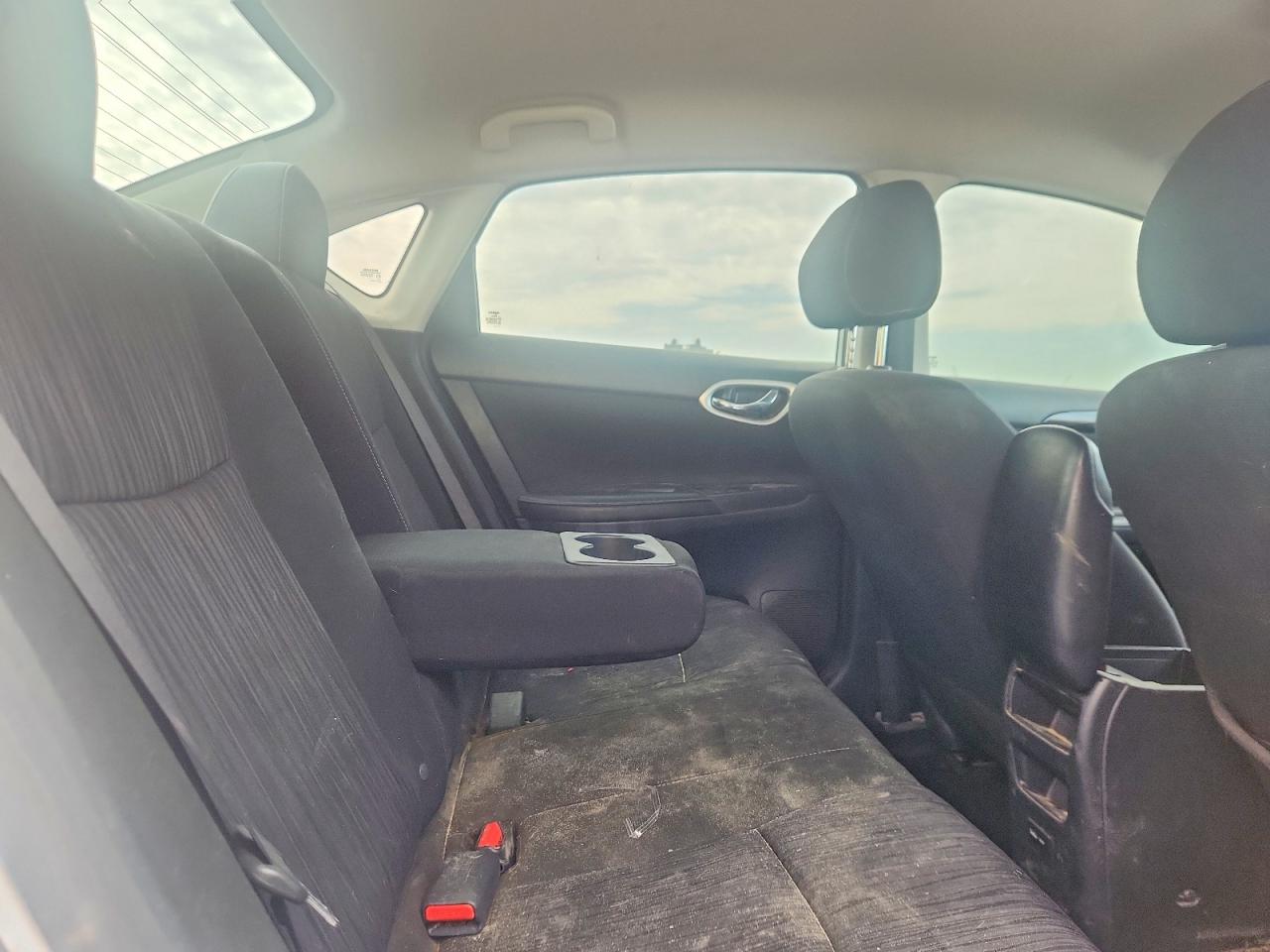 2019 NISSAN SENTRA SV photo 19