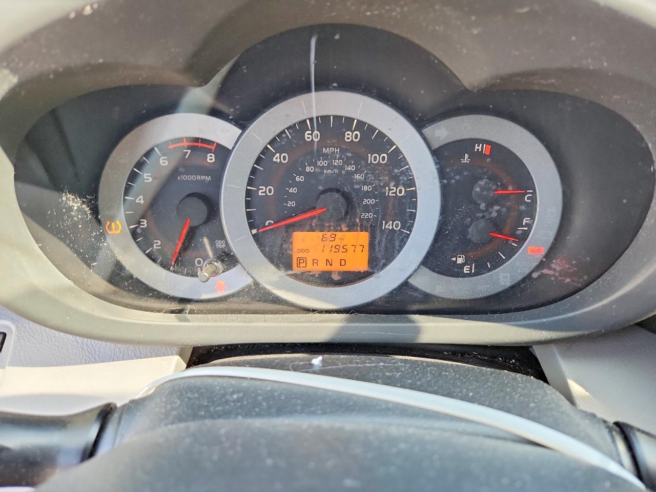 2011 TOYOTA RAV4 BASE photo 25