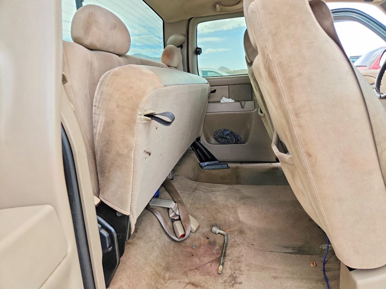 2005 CHEVROLET SILVERADO C1500 photo 19