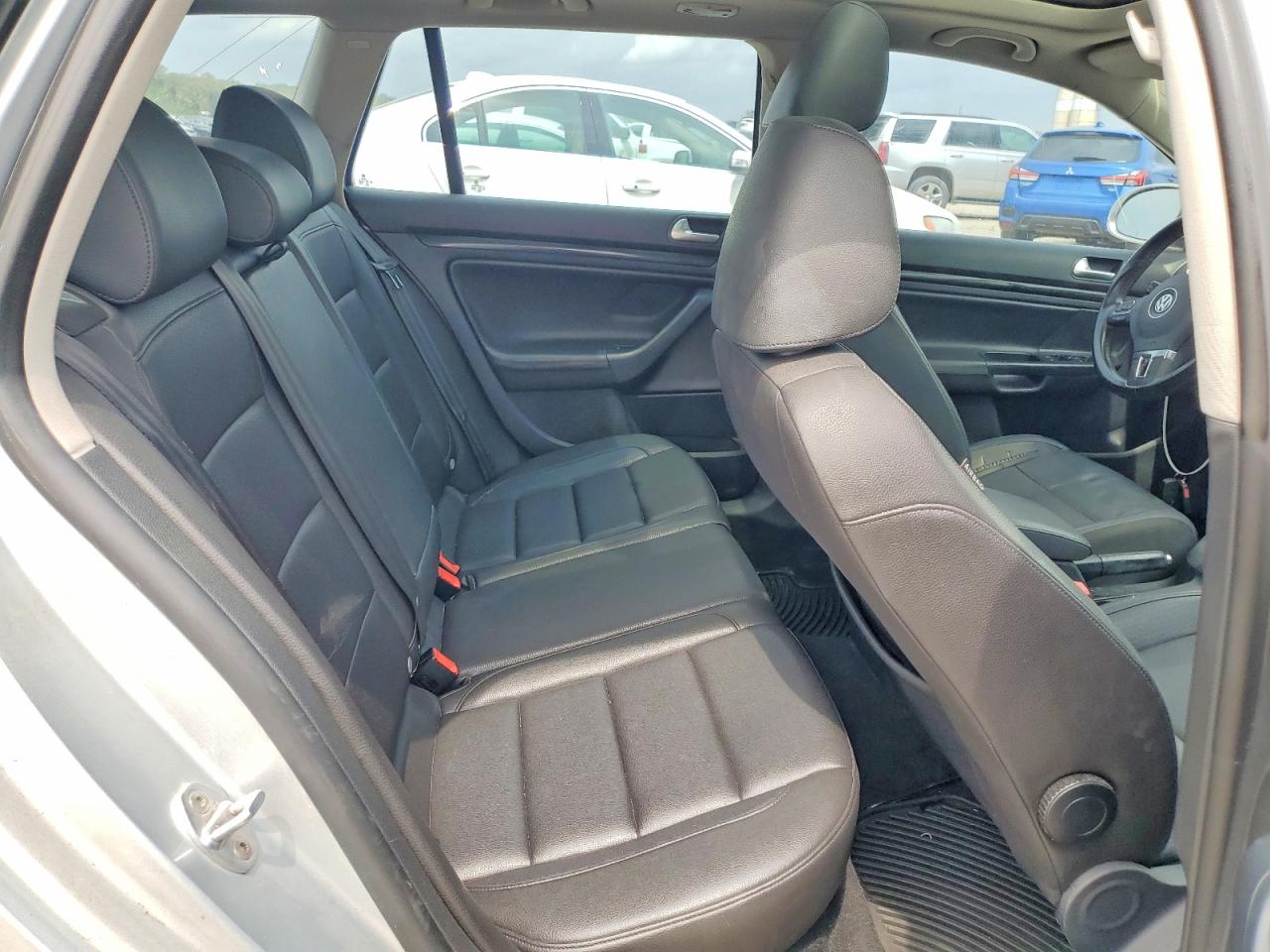 2013 VOLKSWAGEN JETTA TDI photo 28