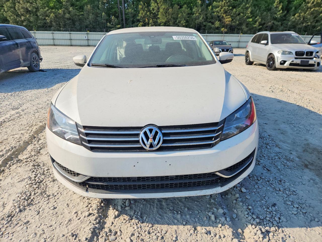 2014 VOLKSWAGEN PASSAT S photo 13